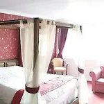 The Highfield 3* Bradford (West Yorkshire)