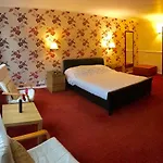 The Highfield 3*