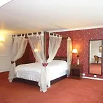 The Highfield Szálloda 3*